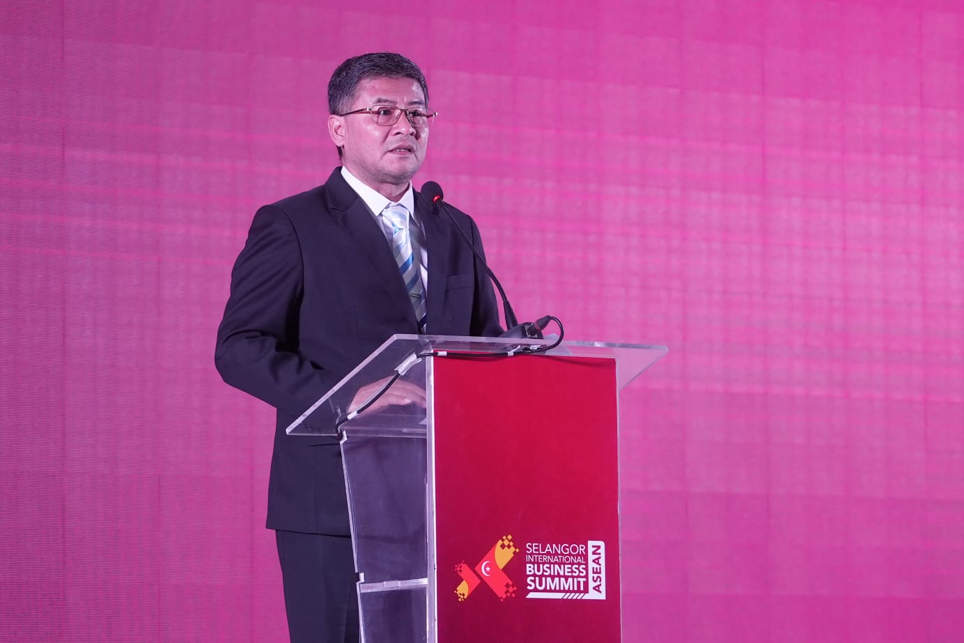 Wagub Erwan Ajak Investor Selangor Perkuat Kolaborasi Investasi di Jawa Barat