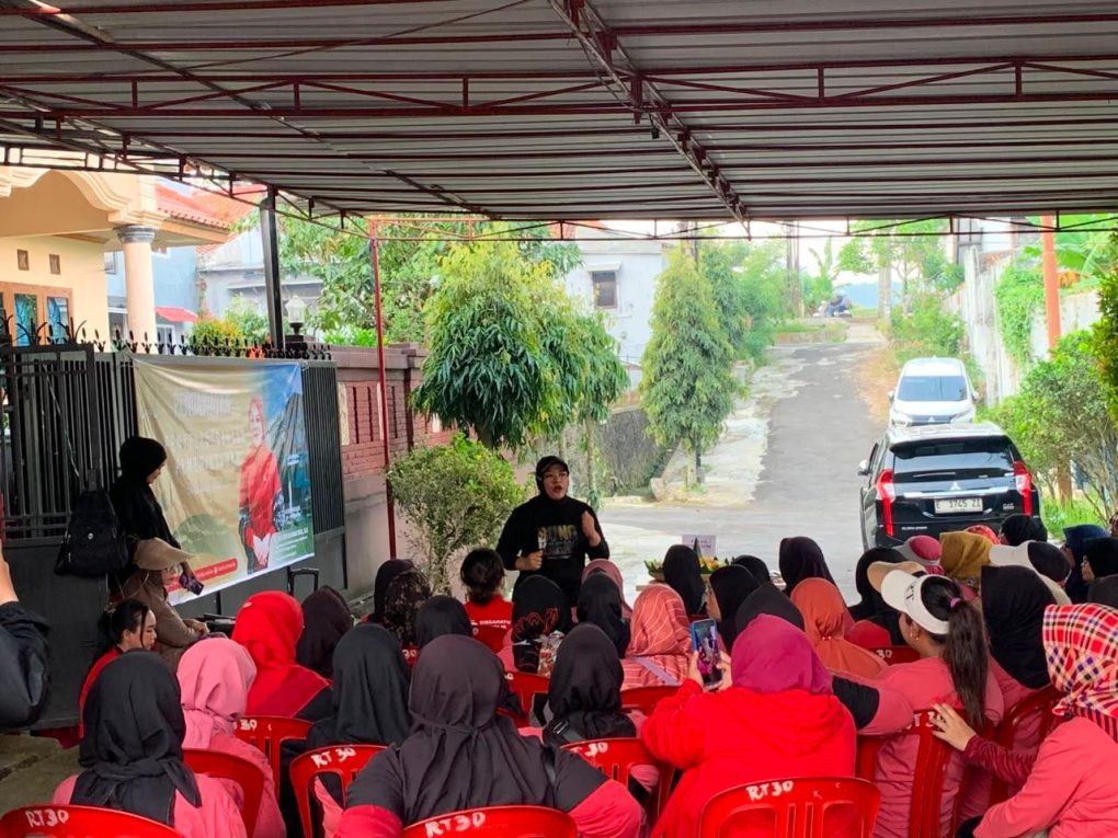 Ika Siti Rahmatika Serap Aspirasi, Warga Keluhkan Kerusakan Jalan dan Longsor